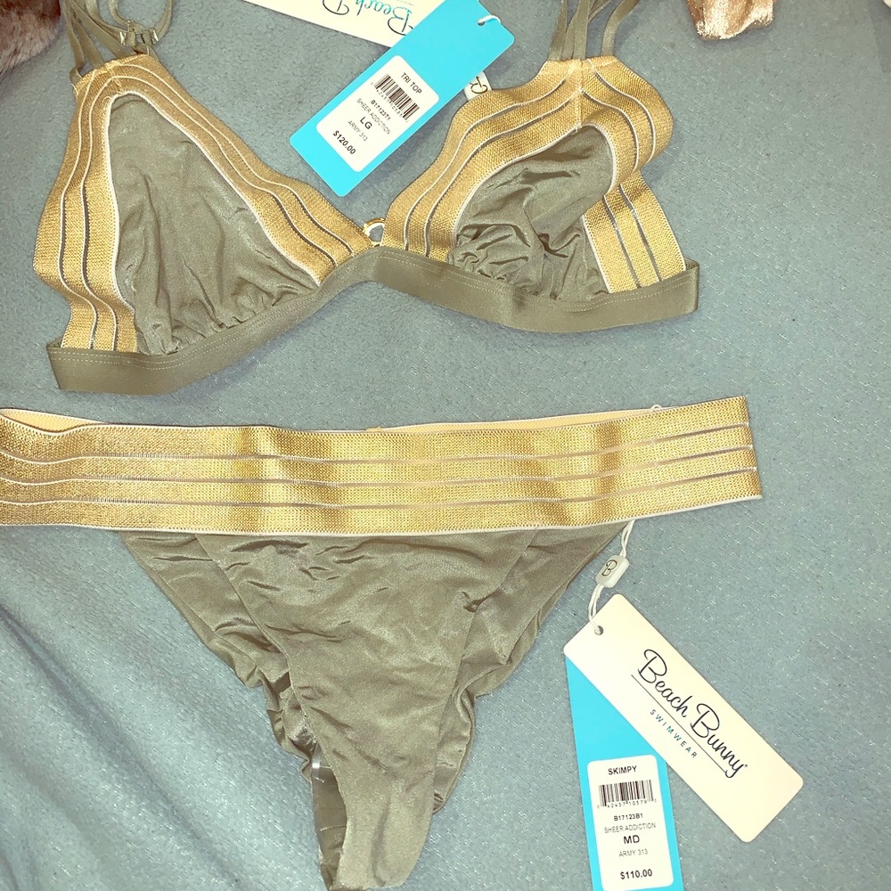 BRAND NEW BEACHBUNNY BIKINI SET